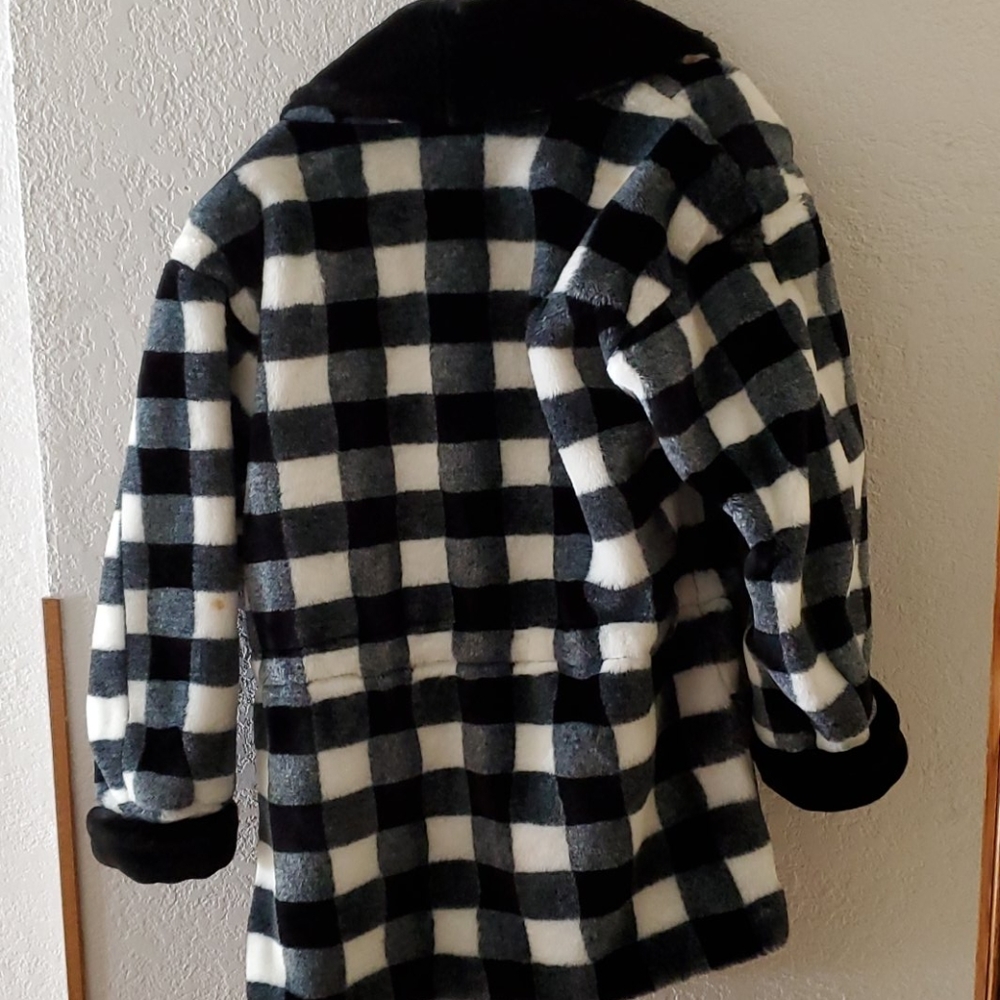 Plush coat - Picture 1 of 2